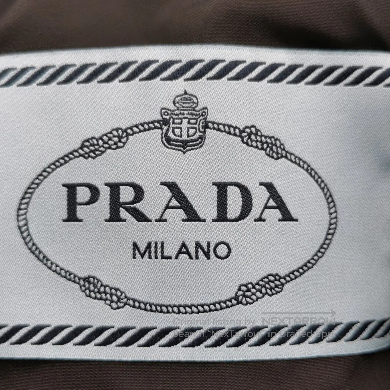 Prada Prada Logo Zip Puffer Jacket in Purple . Size US S / EU 44-46 / 1 - 2 Thumbnail