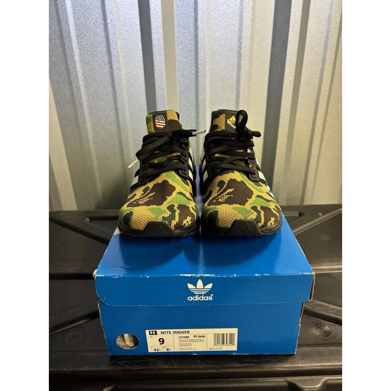 Adidas Size 9 adidas A Bathing Ape x UltraBoost Green Camo TRIED ON Size US 9 / EU 42 - 5 Thumbnail