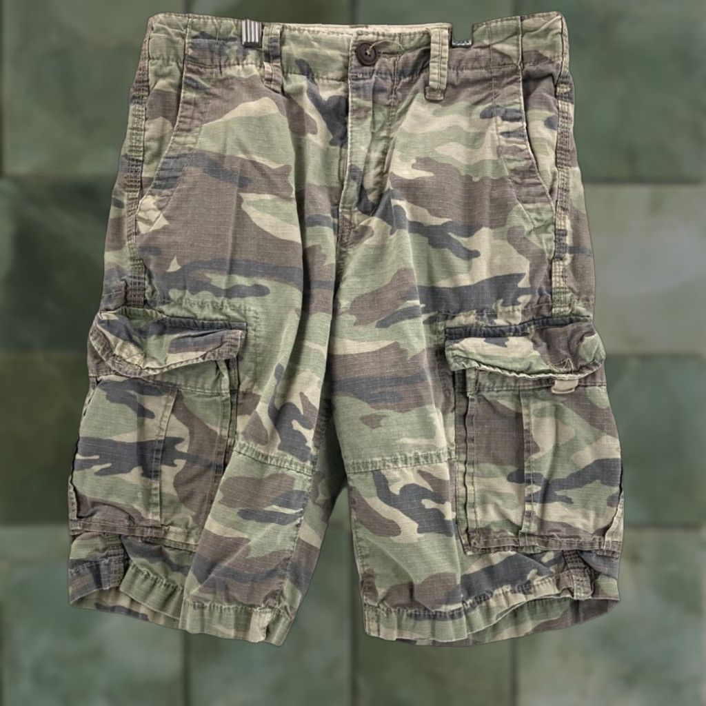 American Eagle Outfitters American Eagle Outfitters Cargo Shorts Men's 26 Multicolor Camouflage Cotton Blend Size US 26 / EU 42 - 1 Thumbnail