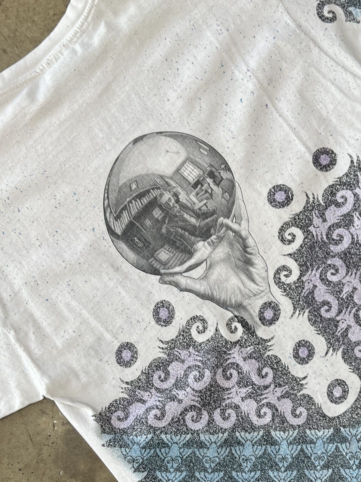 Vintage Vintage AOP 90s M.C. Escher Portait Tee XL Size US XL / EU 56 / 4 - 4 Thumbnail