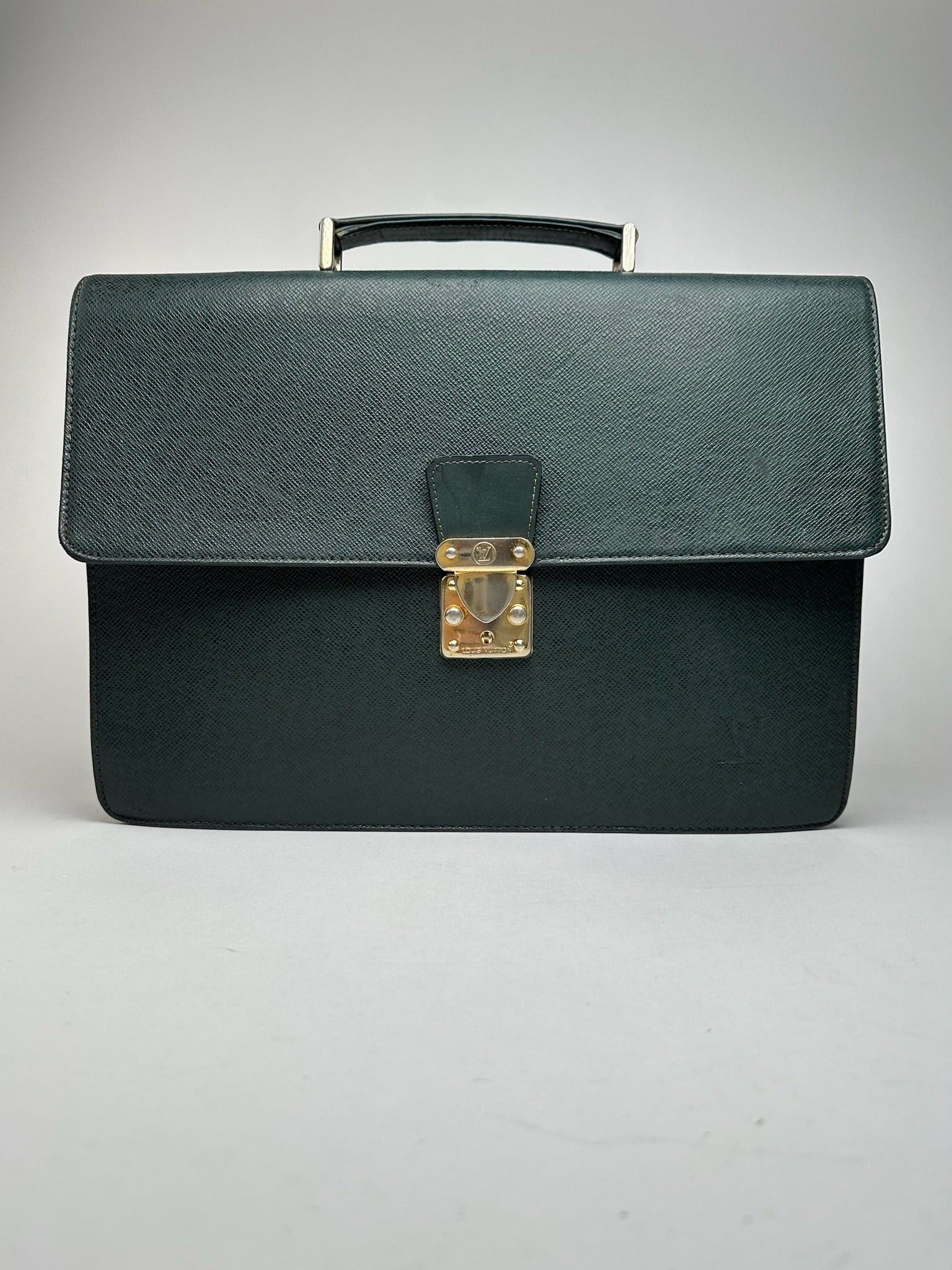 Louis Vuitton Vintage Taiga Leather Briefcase green Size ONE SIZE - 1 Thumbnail