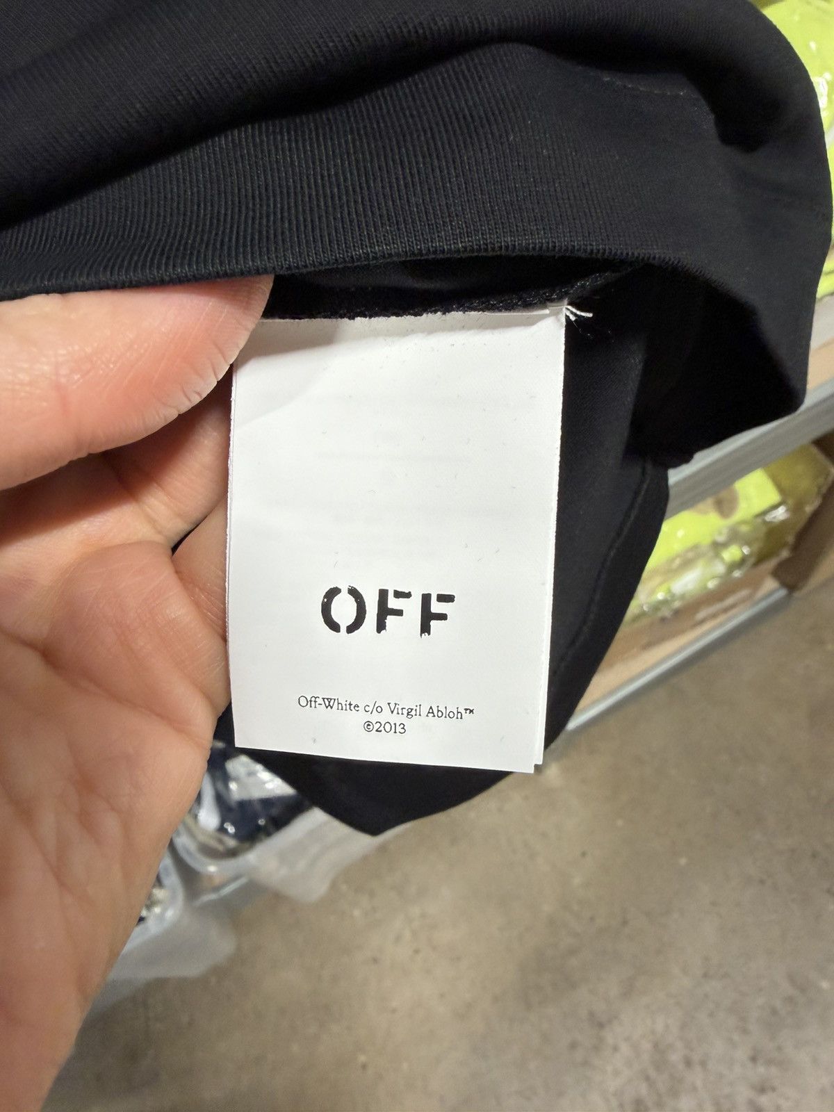 Off-White Off-White outline T-Shirt NEW 550$ Size US L / EU 52-54 / 3 - 3 Thumbnail
