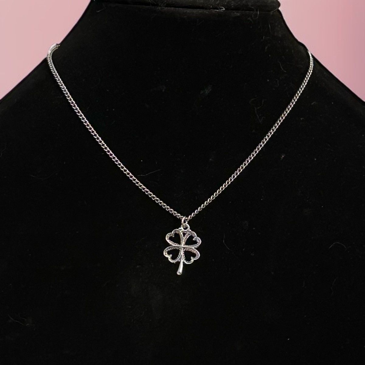 Vintage Vintage silver tone 4 leaf clover pendant necklace Size ONE SIZE - 1 Thumbnail