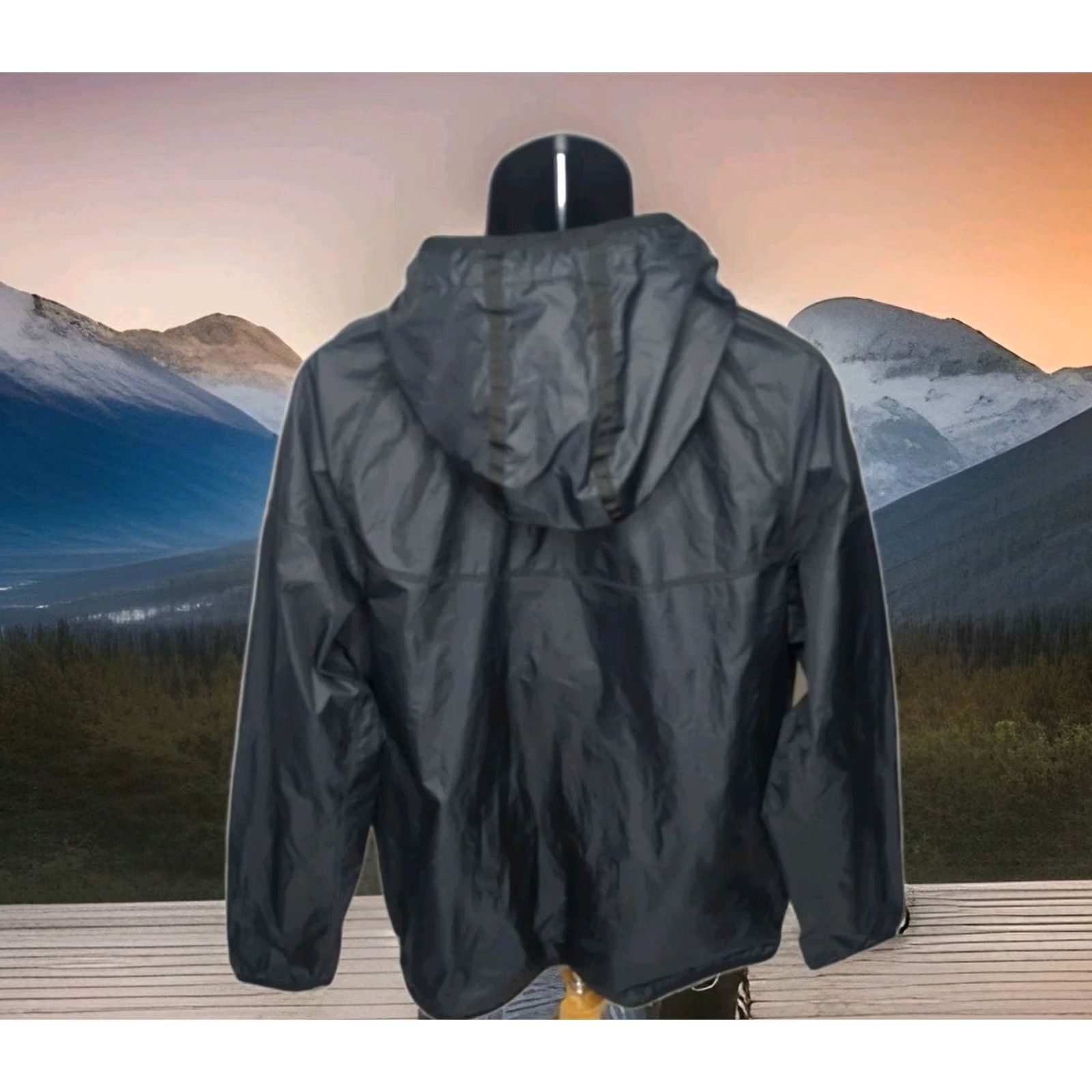 Nike Nike International Windrunner Jacket Black Men Large Training Running Size US L / EU 52-54 / 3 - 5 Thumbnail