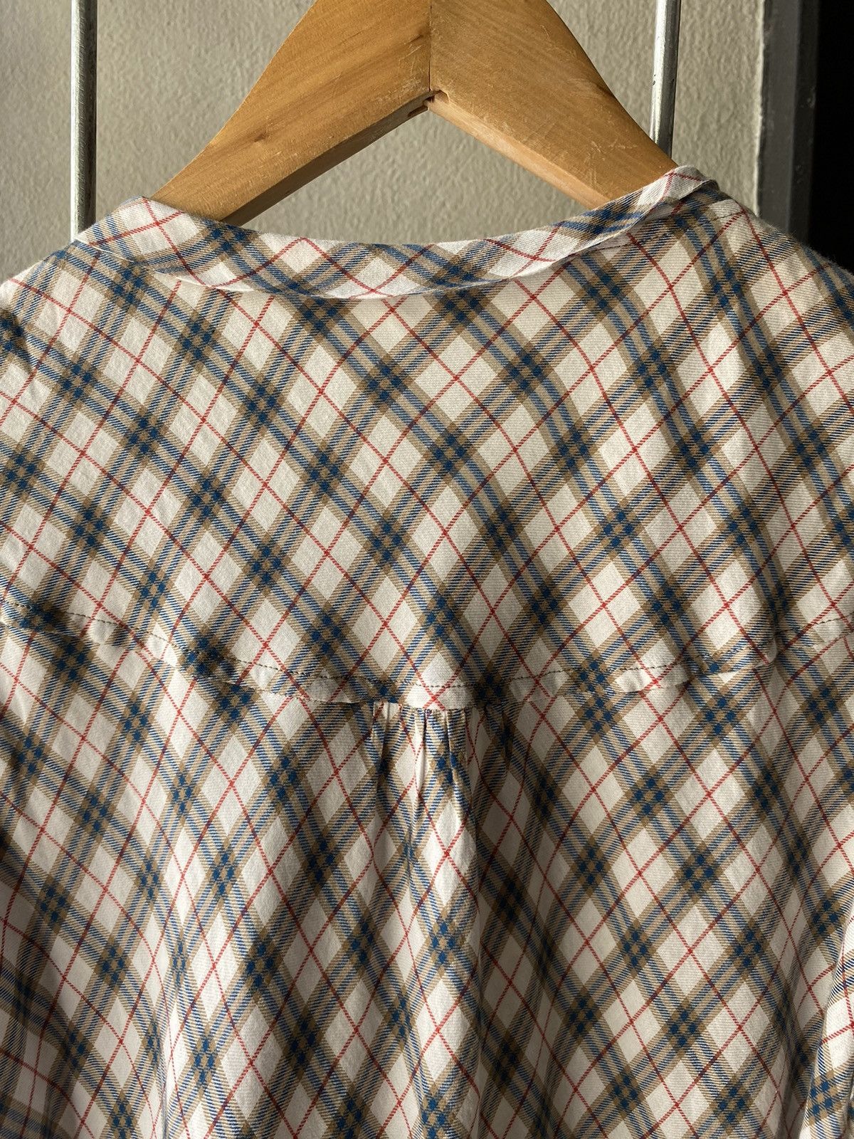 Burberry classic blouse