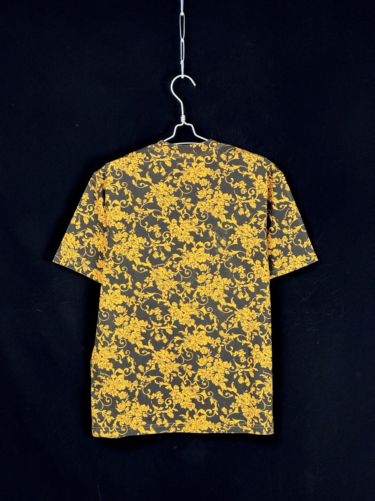 Supreme UNWORN* Supreme Small Box Tee (SS20) Black Floral Size US S / EU 44-46 / 1 - 4 Thumbnail