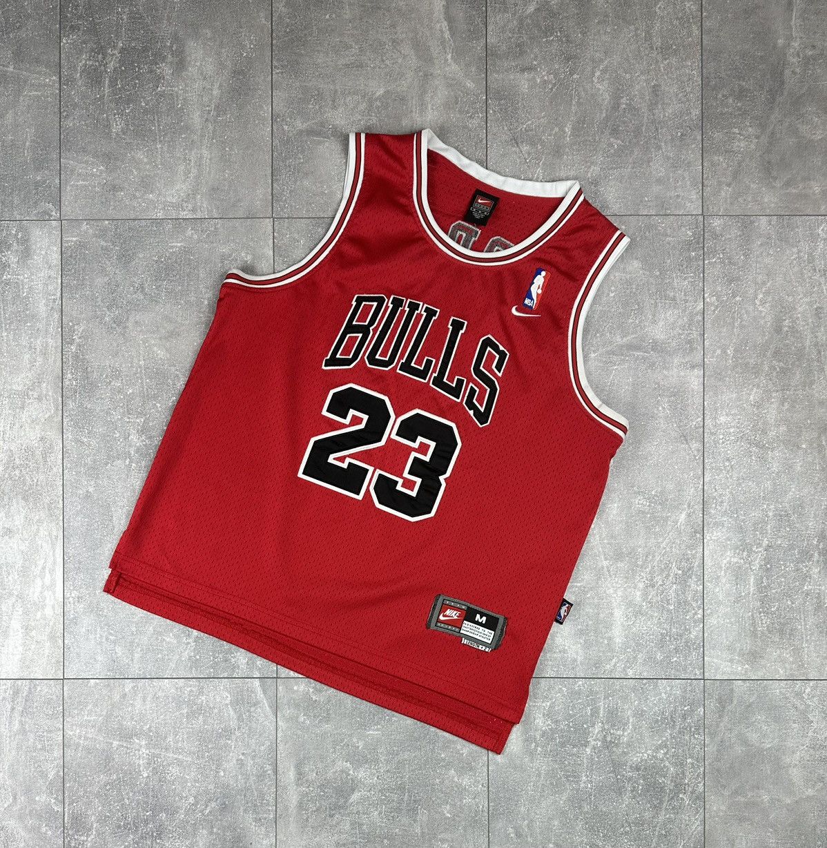 Other Jordan 23 Chicago Bulls NBA Basketball Jersey Size US M / EU 48-50 / 2 - 1 Thumbnail