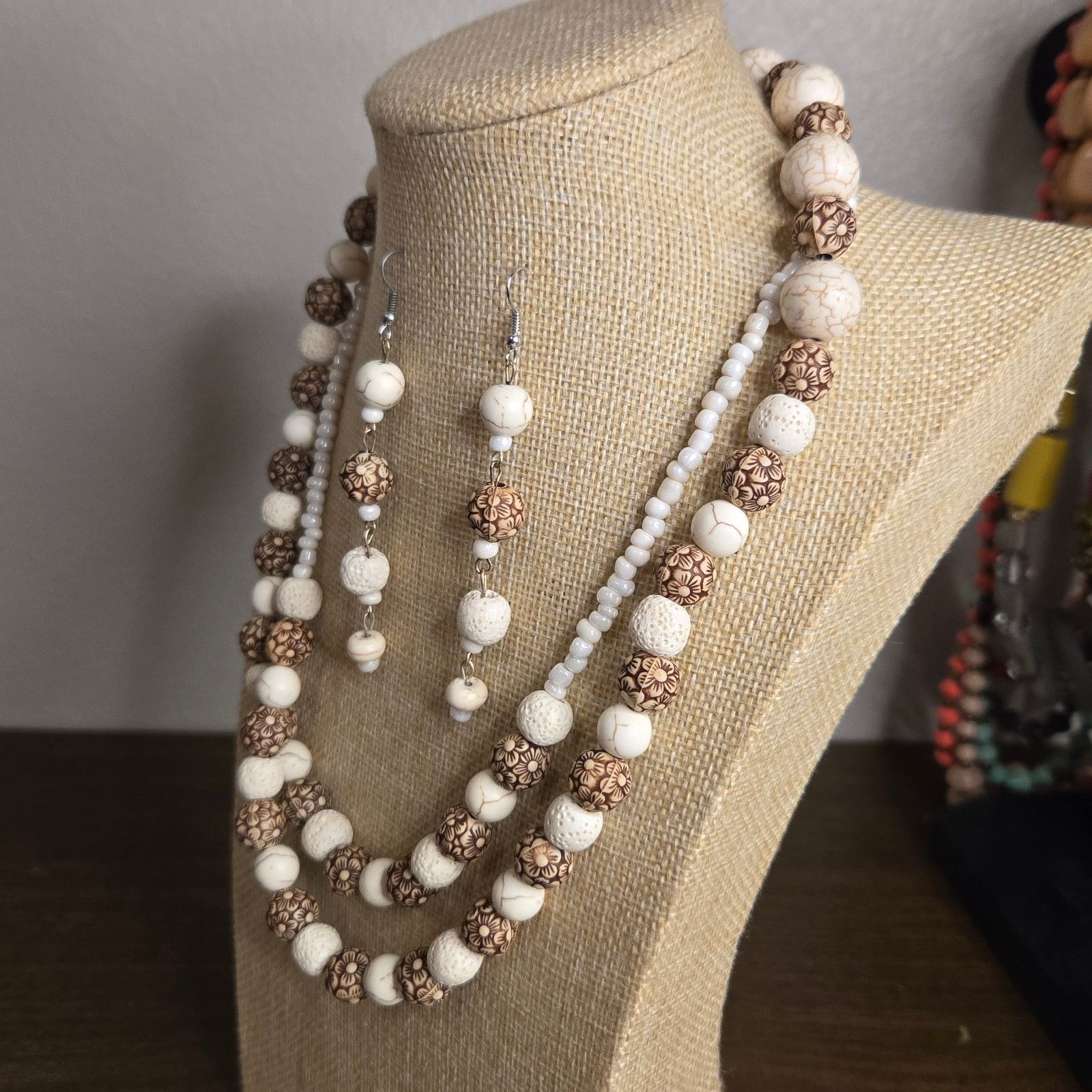 Vintage Vintage Tribal Bone Bead Necklace & Earrings Set Batik Boho Size ONE SIZE - 10 Thumbnail