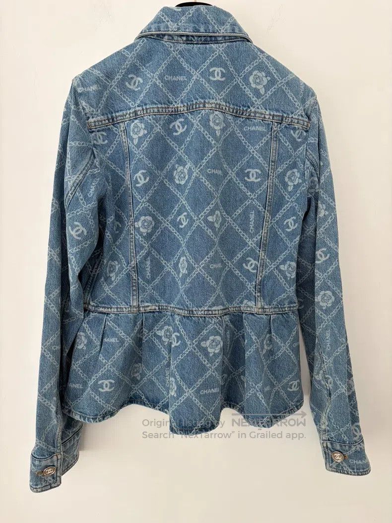 Chanel Chanel Blue camelia dark pattern lapel pleated denim jacke Size S / US 4 / IT 40 - 2 Thumbnail