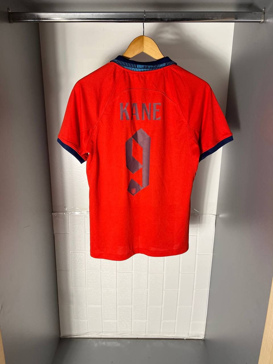 Vintage VERY RARE NIKE ENGLAND KANE 9 BAYERN SOCCER JERSEY Y2K Size US S / EU 44-46 / 1 - 5 Thumbnail