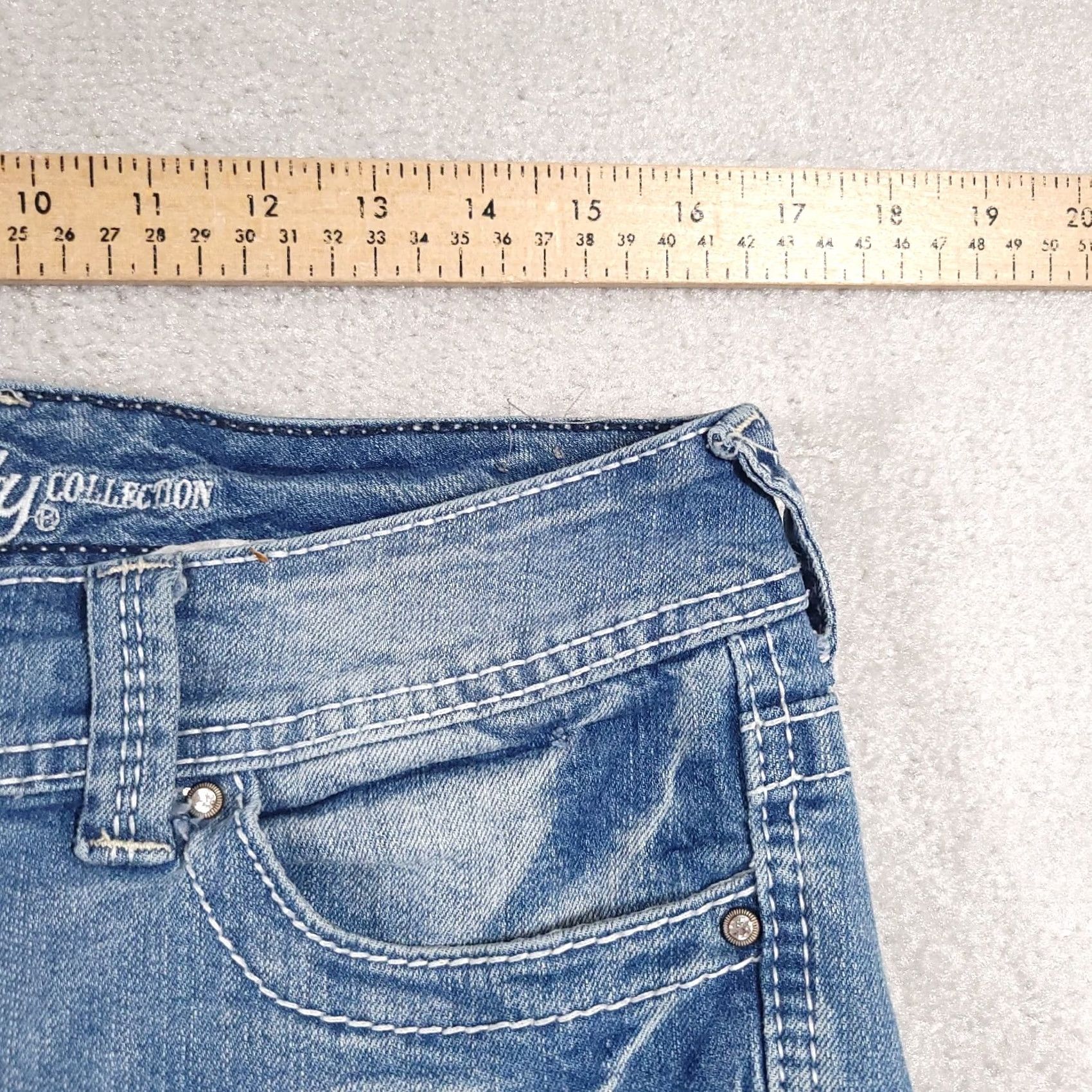 Vintage Vanity Capri Jeans Women's 29 33X21.5 Double Button Premium Collection Cuffed Jeans Capris 5-Pocket Denim Blue Slim Adult Womens Size 29" - 6 Thumbnail