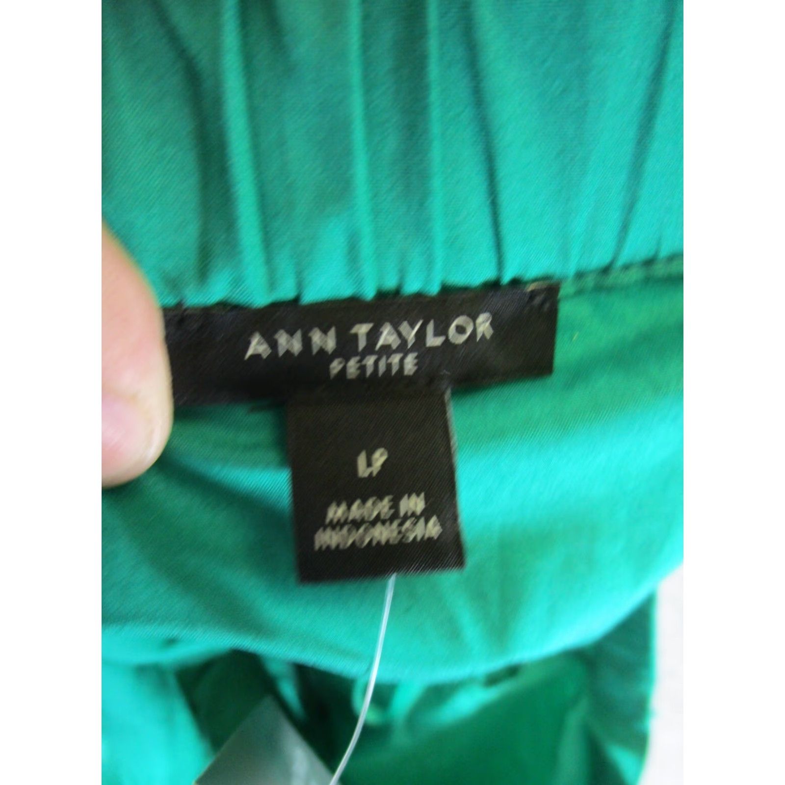 Ann Taylor VINTAGE Ann Taylor Blouse Shirt Womens Large Petites Off The Shoulder Green Cotton Casual 2010s Womens Size L / US 10 / IT 46 - 6 Thumbnail