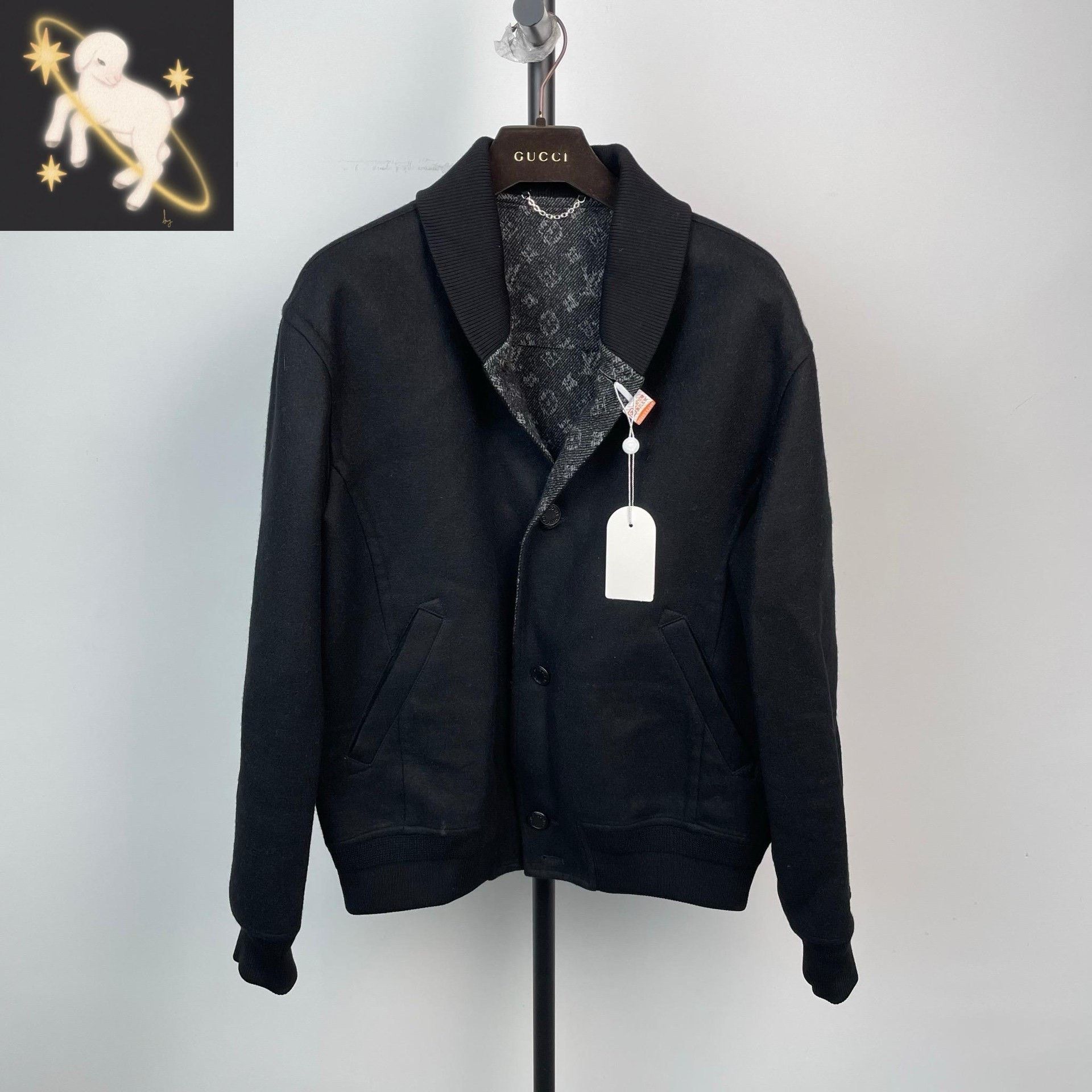 Louis Vuitton Louis Vuitton Gray Light Jacket 50 Men Size US XL / EU 56 / 4 - 1 Thumbnail