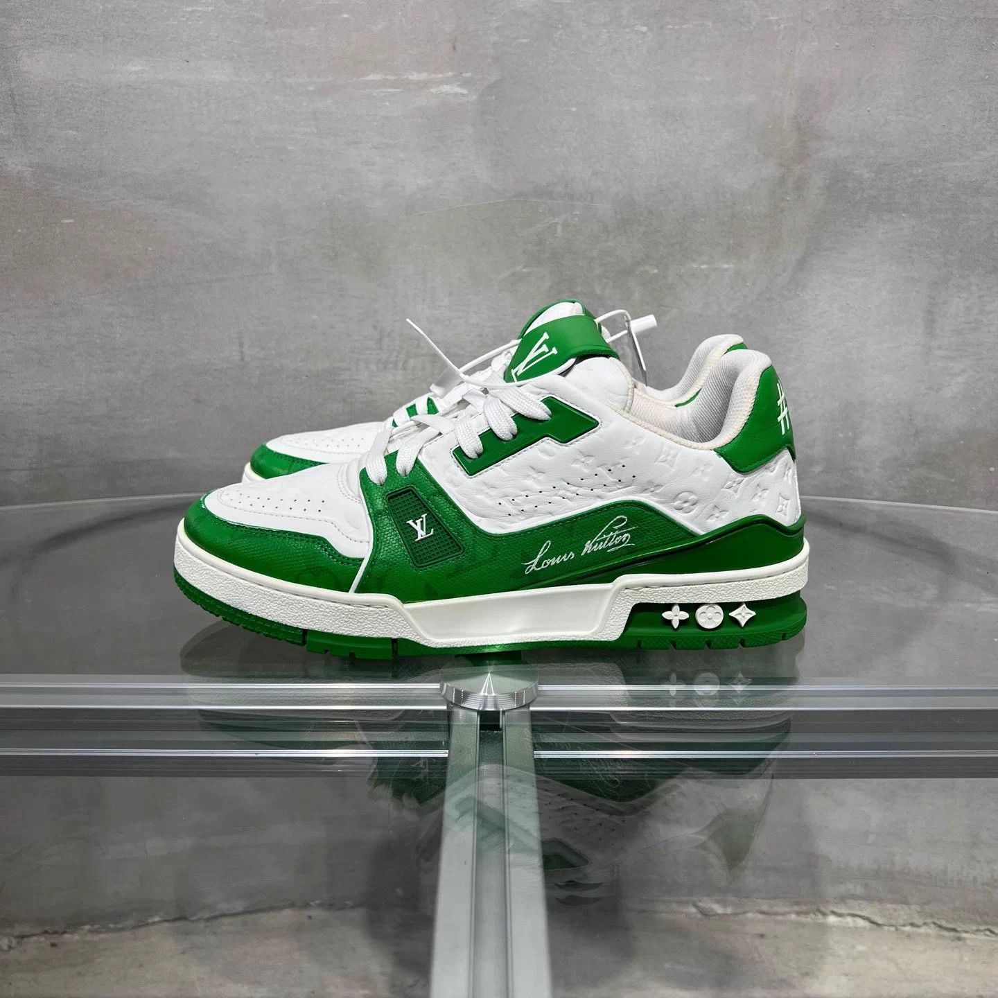 Louis Vuitton LV Trainer white and green embossed UK5.5/39.5 Size US 6.5 / EU 39-40 - 3 Thumbnail