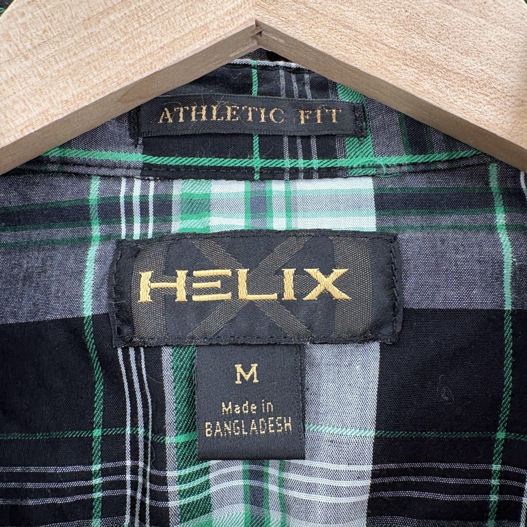 Vintage Helix Shirt Mens M Green Plaid Long Sleeve Button Front Athletic Y2K Grunge Size US M / EU 48-50 / 2 - 4 Thumbnail