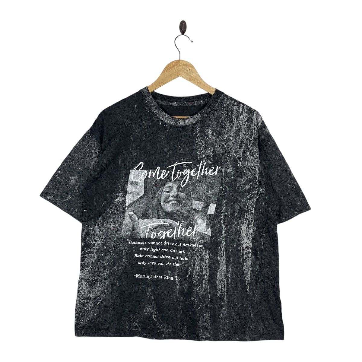 Vintage COME TOGETHER MARTIN LUTHER KING JR QUOTE GRAPHIC T-SHIRT Size US L / EU 52-54 / 3 - 1 Thumbnail
