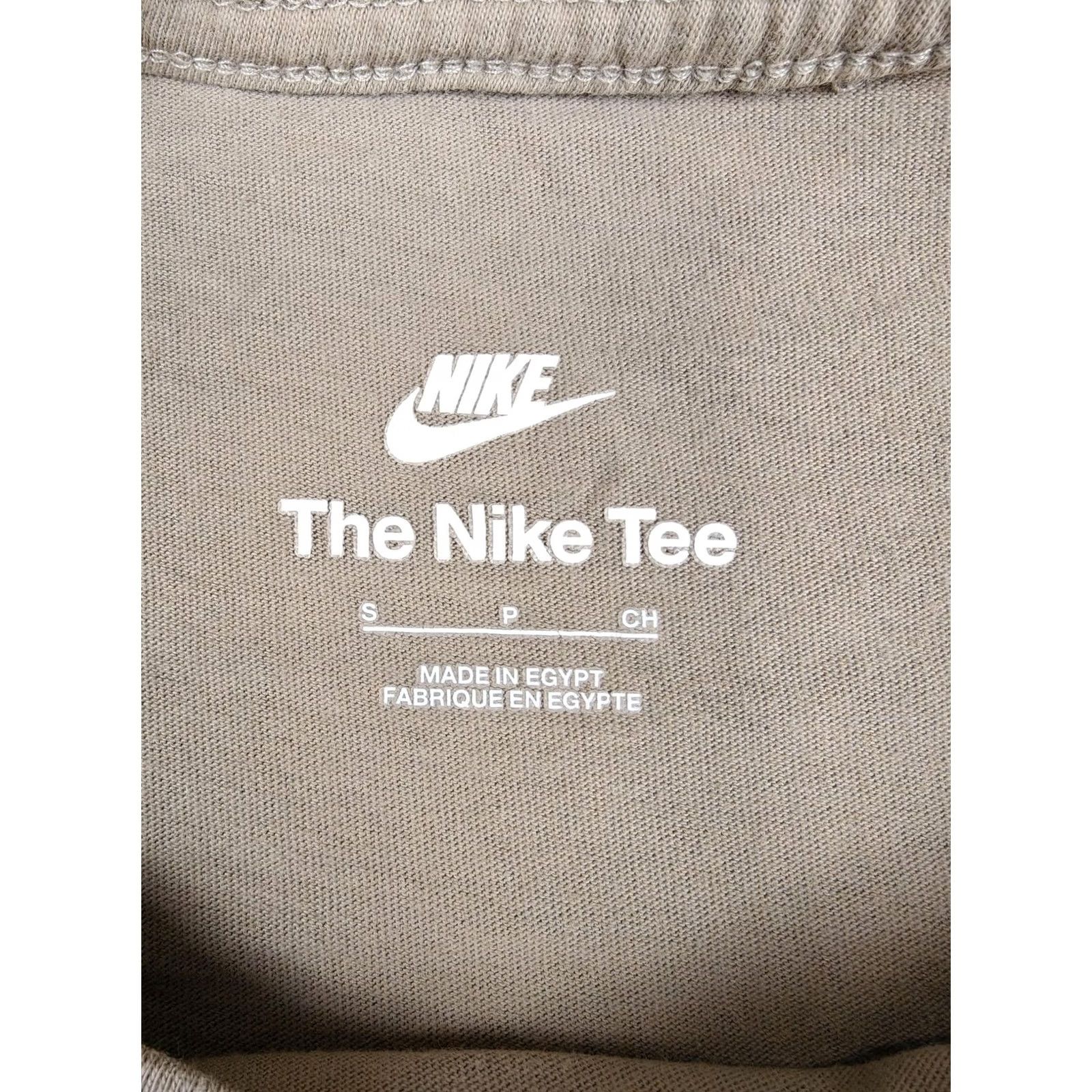 Nike Nike Shirt Mens Small Beige Fantasy Dragon Wizard Graphic Tee Magic Sportswear Size US S / EU 44-46 / 1 - 3 Thumbnail