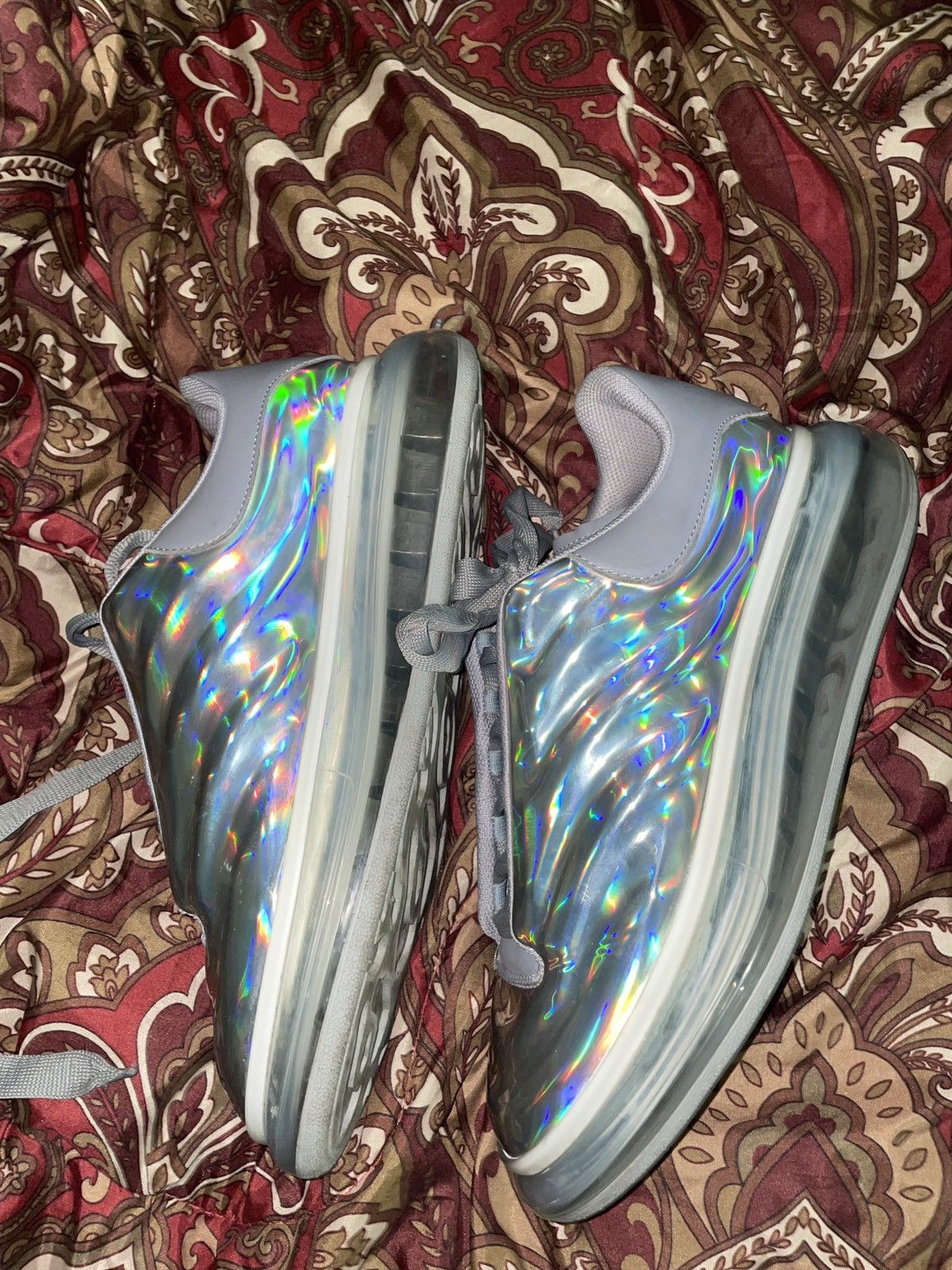 Alexander McQueen Alexander McQueen Oversized Sneaker Silver Iridescent Size US 11 / EU 44 - 2 Thumbnail