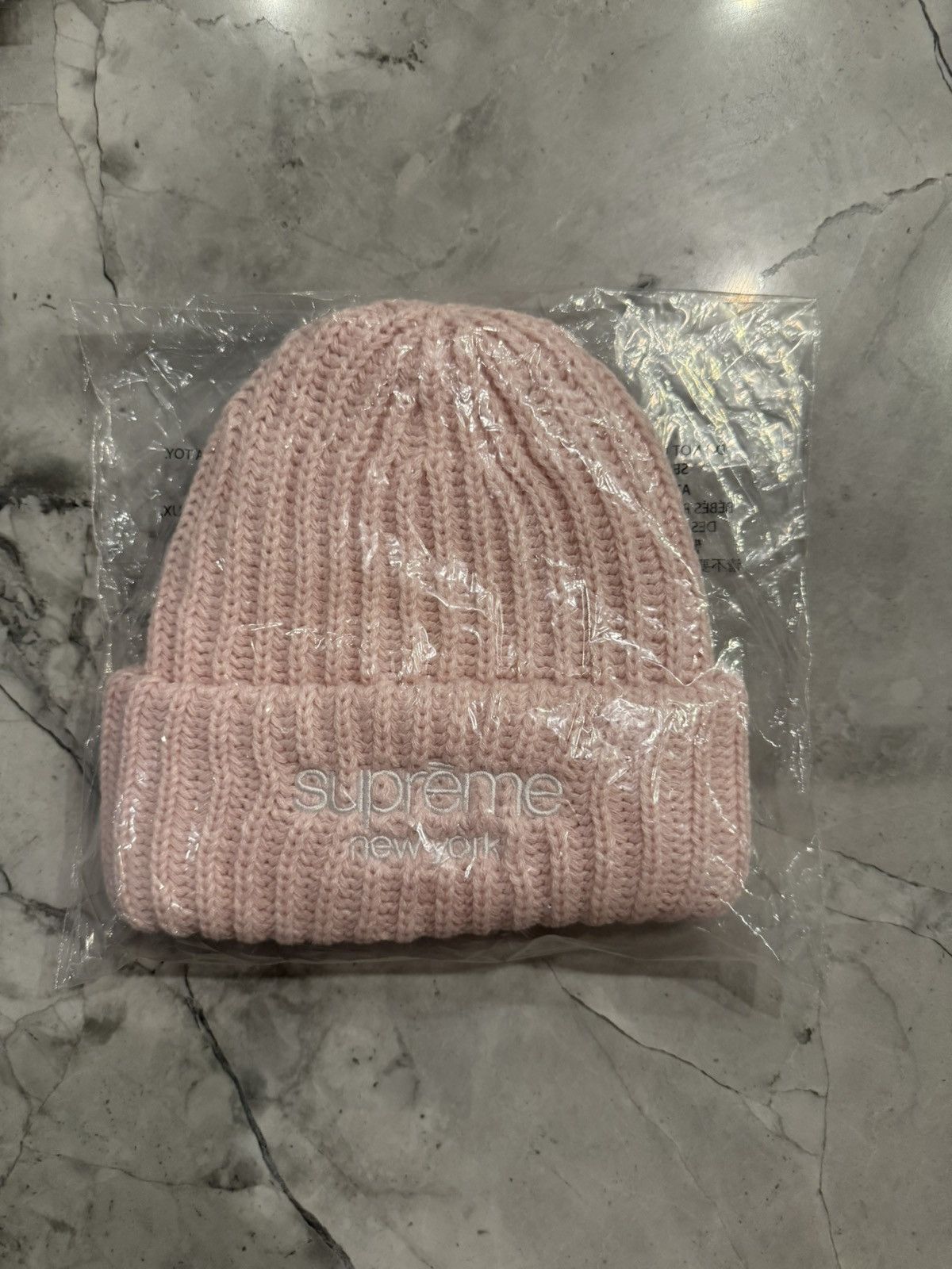 Supreme Supreme Beanie pink classic ribbed Size ONE SIZE - 1 Thumbnail
