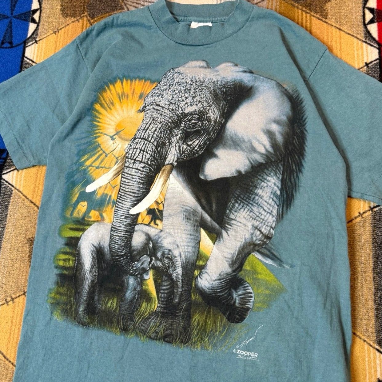 TEE JAYS VINTAGE 90s Elephant Big Graphic T-Shirt Tee jays Blue M Men Crew Neck Short Sleeve/Single Stitch? Size US M / EU 48-50 / 2 - 3 Thumbnail
