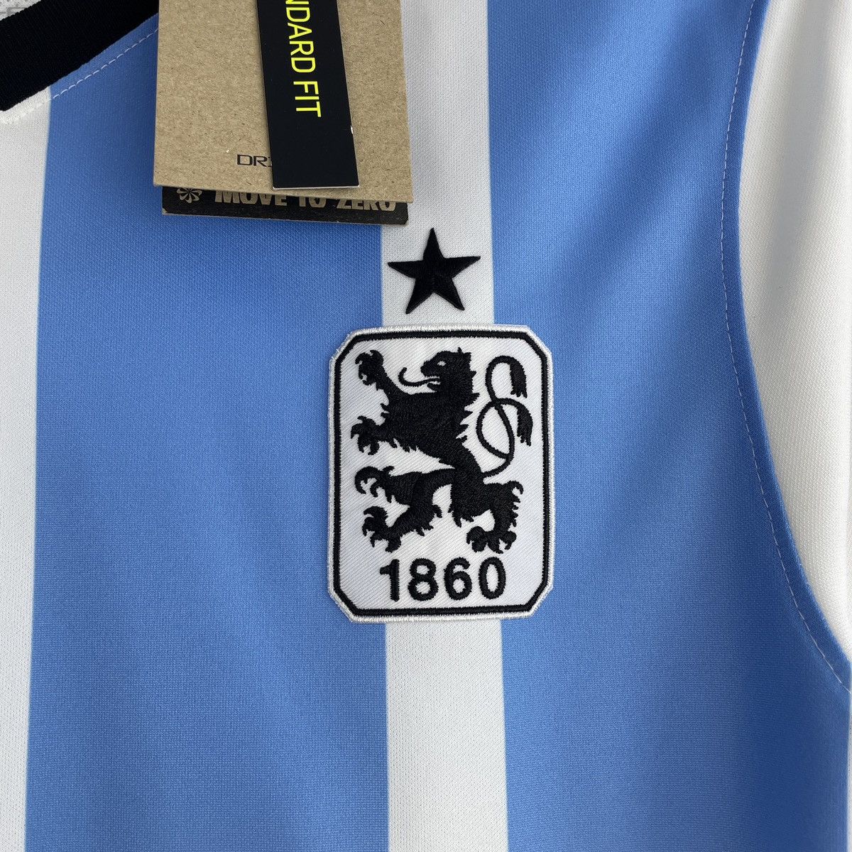 Nike TSV 1860 Munich Home Nike Jersey Shirt 2021/2022 size S Size US S / EU 44-46 / 1 - 3 Thumbnail