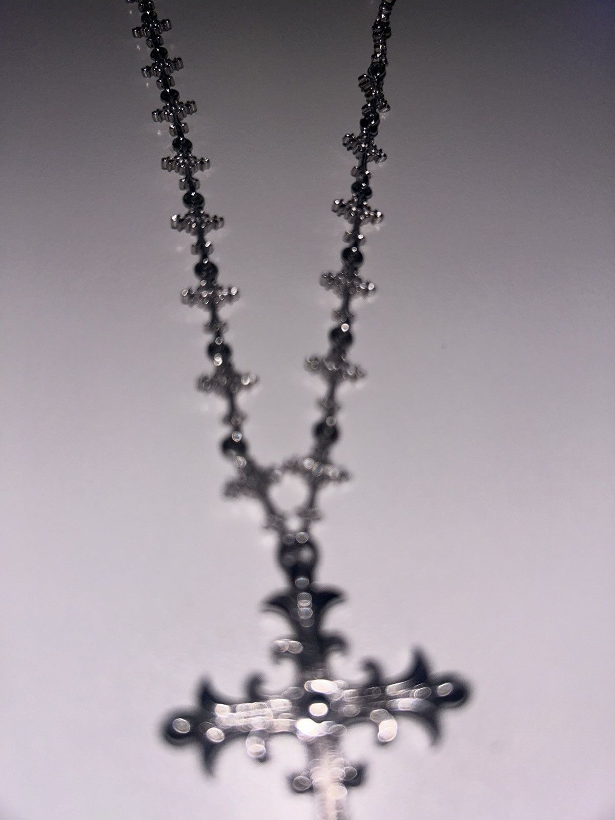 Vintage Vintage Yordy cross chain Size ONE SIZE - 2 Thumbnail