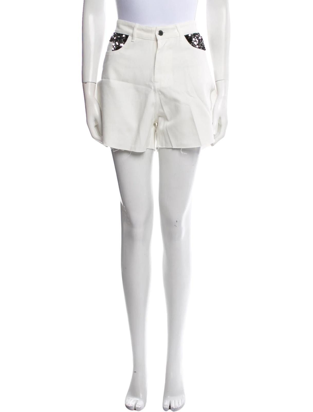Other Marcell Von Berlin White Mini Shorts Size: M | US 6 Size 32" / US 10 / IT 46 - 1 Thumbnail