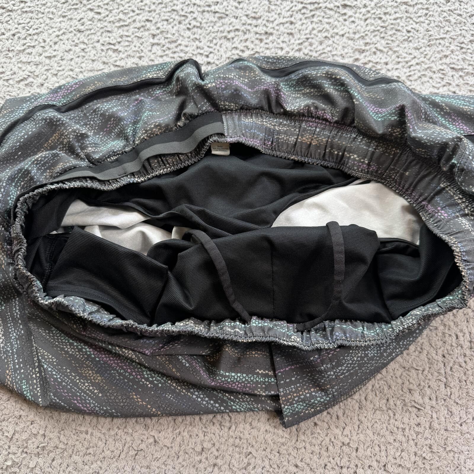 Lululemon Lululemon Men’s Lined Running Shorts XL Gray Reflective Size US 36 / EU 52 - 5 Thumbnail