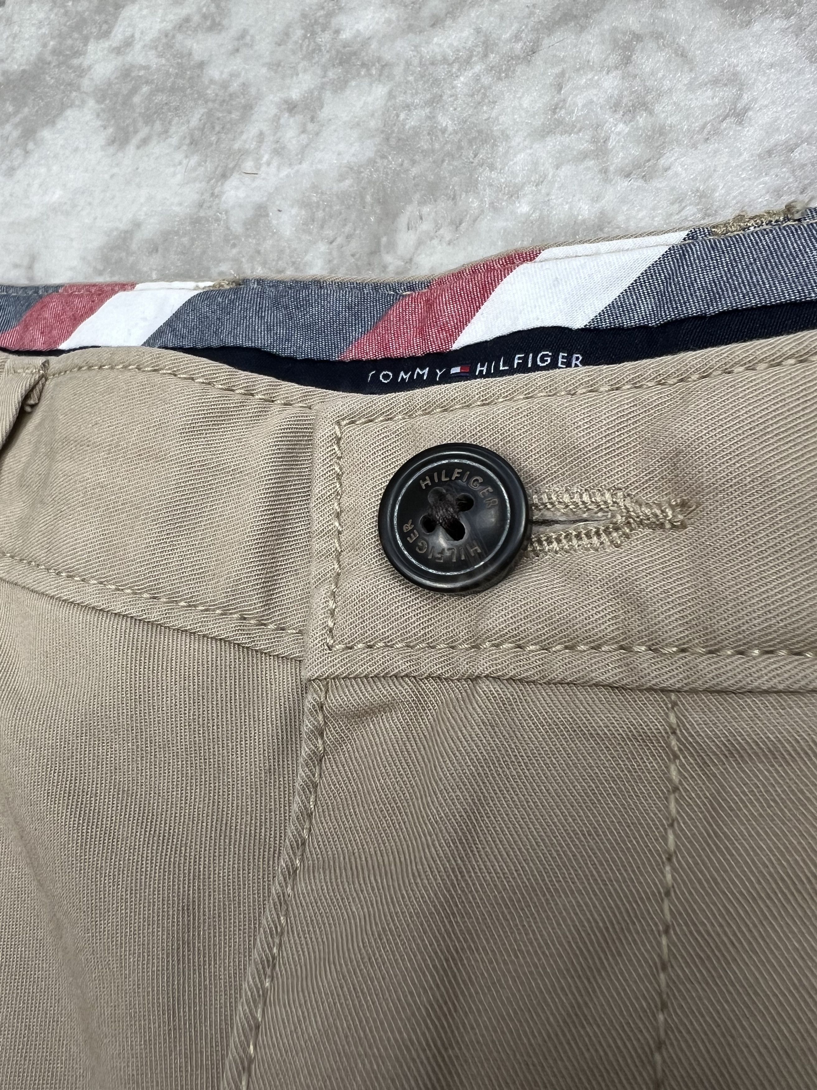 Tommy Hilfiger Tommy Hilfiger Brooklyn Chino Shorts 31 Size US 31 - 2 Thumbnail