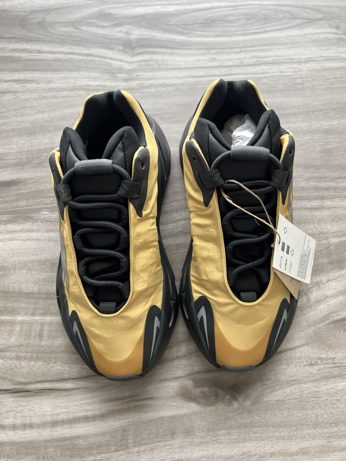Yeezy Adidas Yeezy Boost 700 MNVN Honey Flux Size 4 men/ 5.5 Women Size US 5.5 / IT 35.5 - 6 Thumbnail