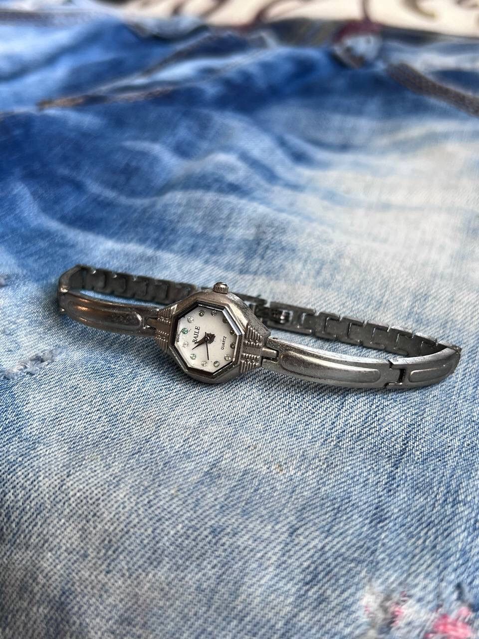 Japanese Brand × Vintage Vintage Japanese style futuristic Watch Size ONE SIZE - 1 Thumbnail