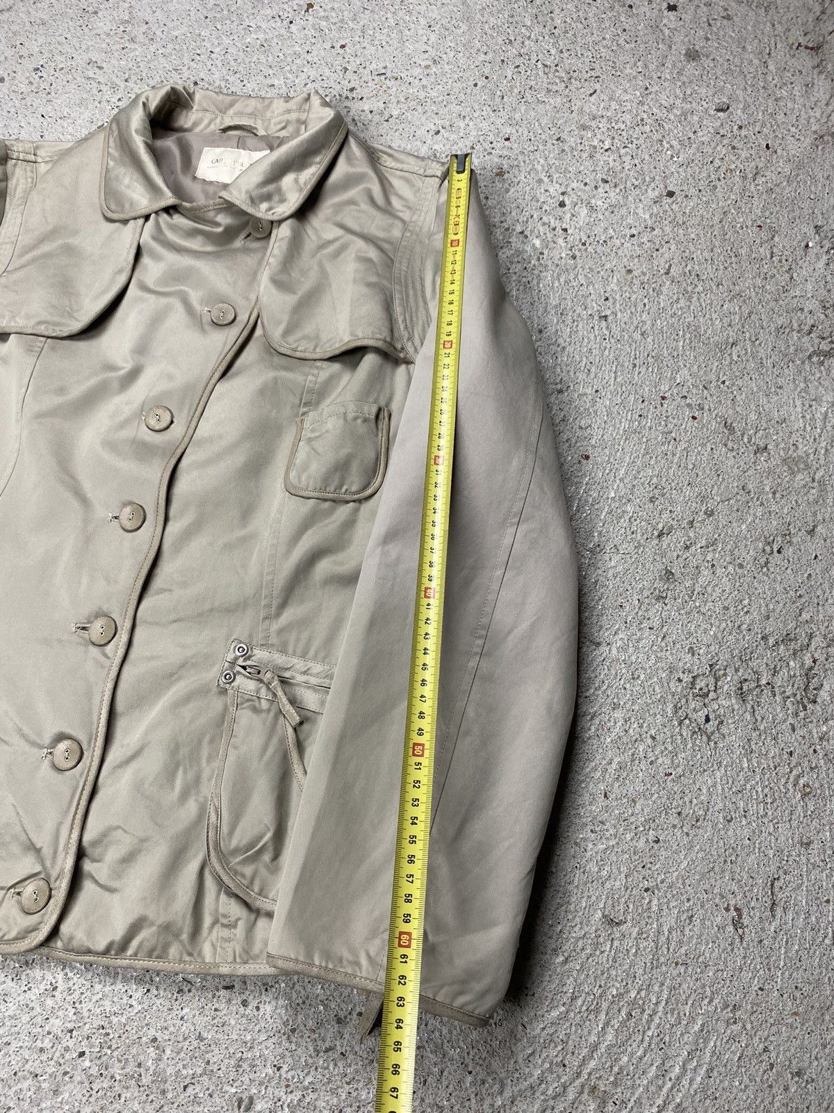 Carlo Colucci Carlo colluci beige jacket assimtrical buttons Size L / US 10 / IT 46 - 16 Thumbnail