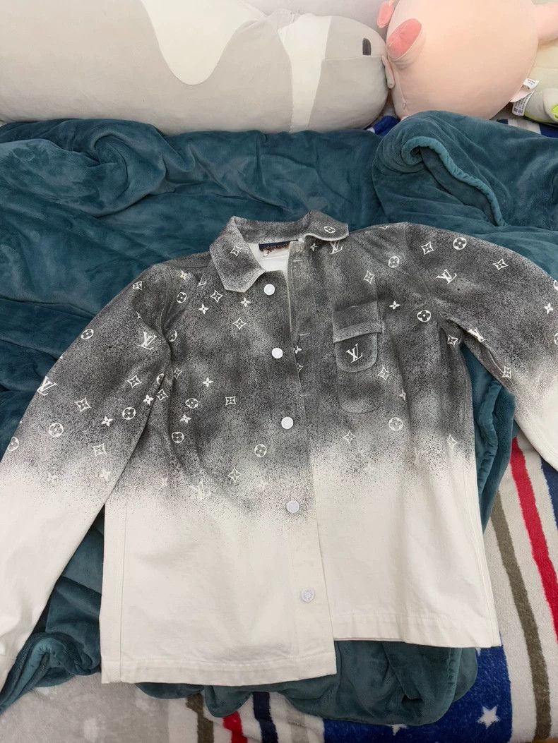Louis Vuitton Star Gradient Denim Shirt 2502-Nextarrow
