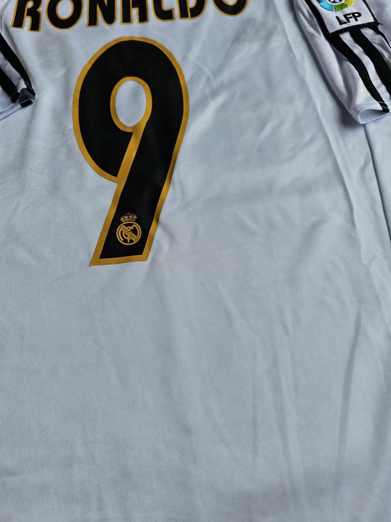 Other 2004 05 Real Madrid 9 Ronaldo Jersey Home Size US XL / EU 56 / 4 - 3 Thumbnail