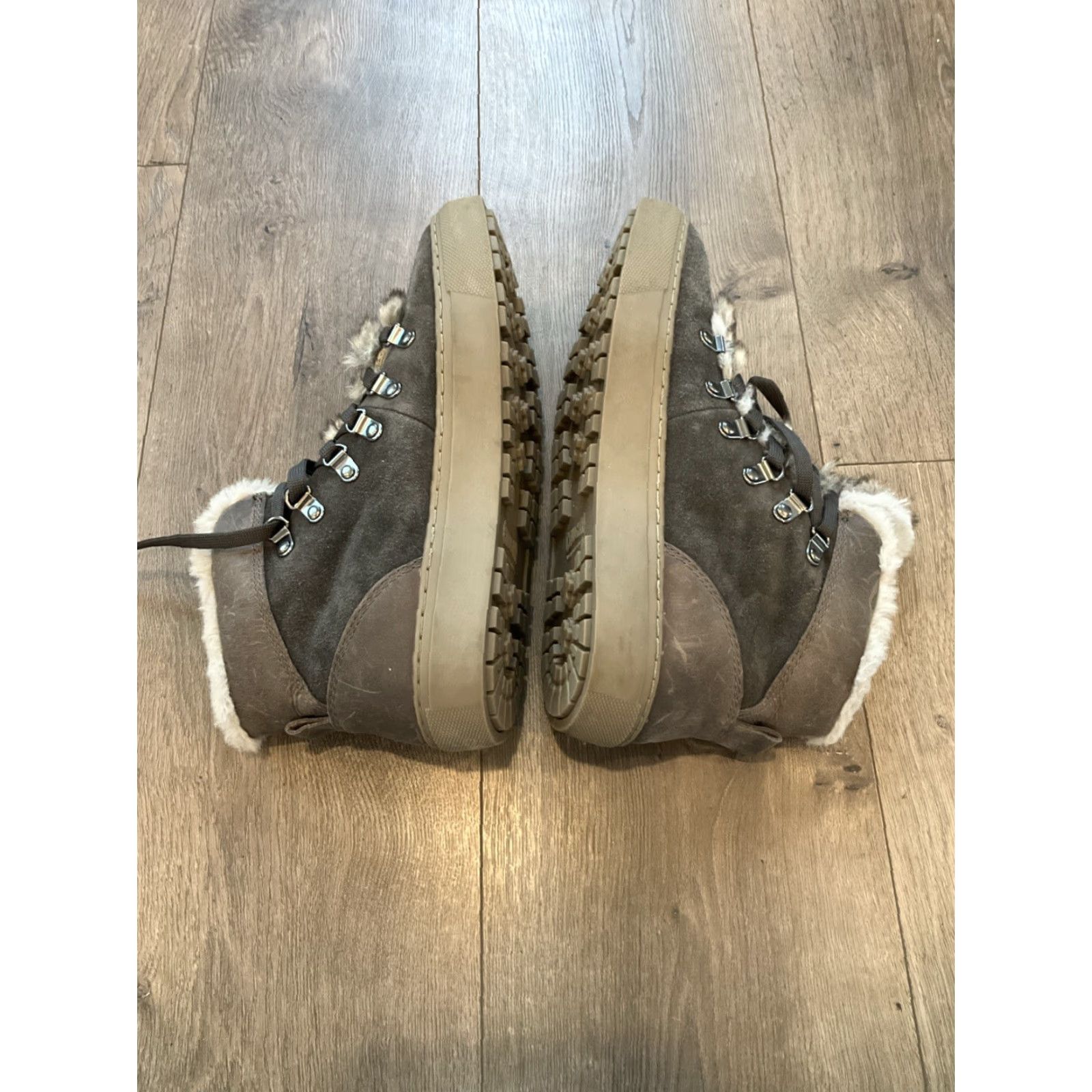 Cougar Cougar Daniel Women’s Waterproof Faux Fur Platform Sneaker Boot Grey Suede Sz 9 Size US 9 / IT 39 - 5 Thumbnail