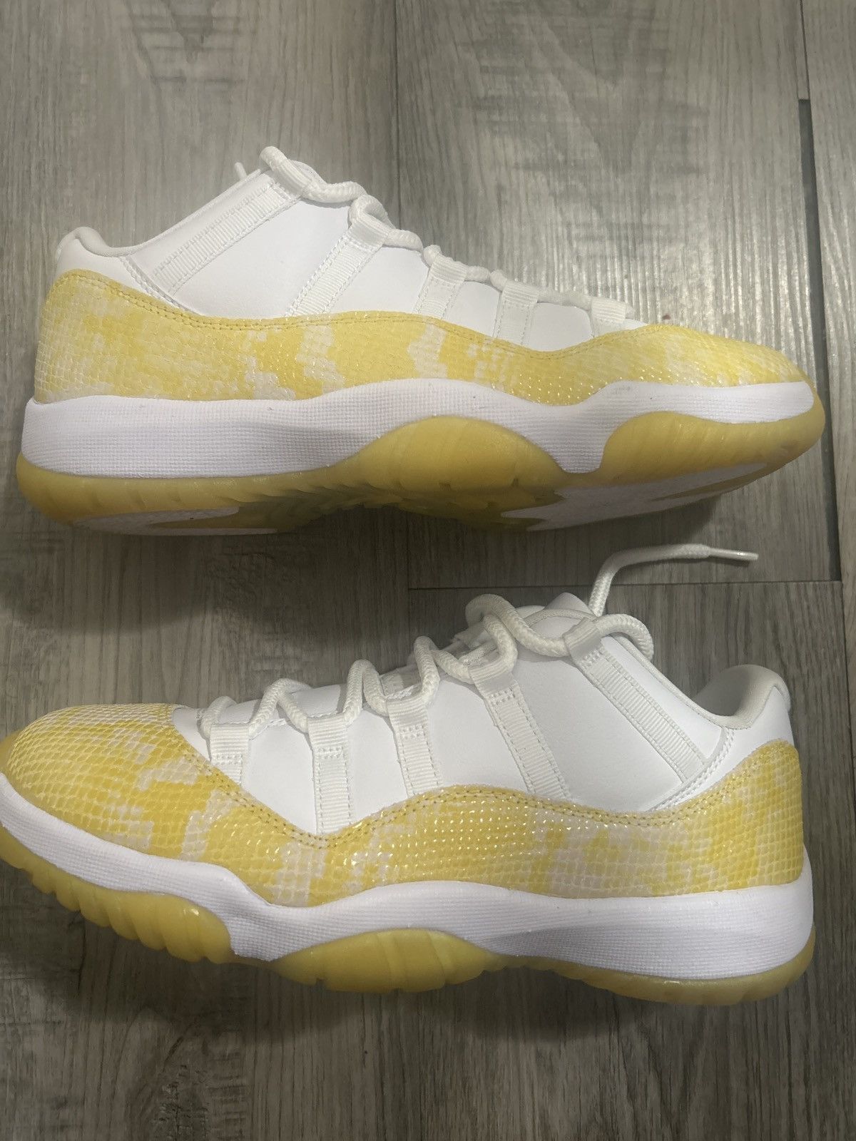 Jordan Brand Air Jordan 11 Retro Snakeskin Size US 9.5 / IT 39.5 - 3 Thumbnail