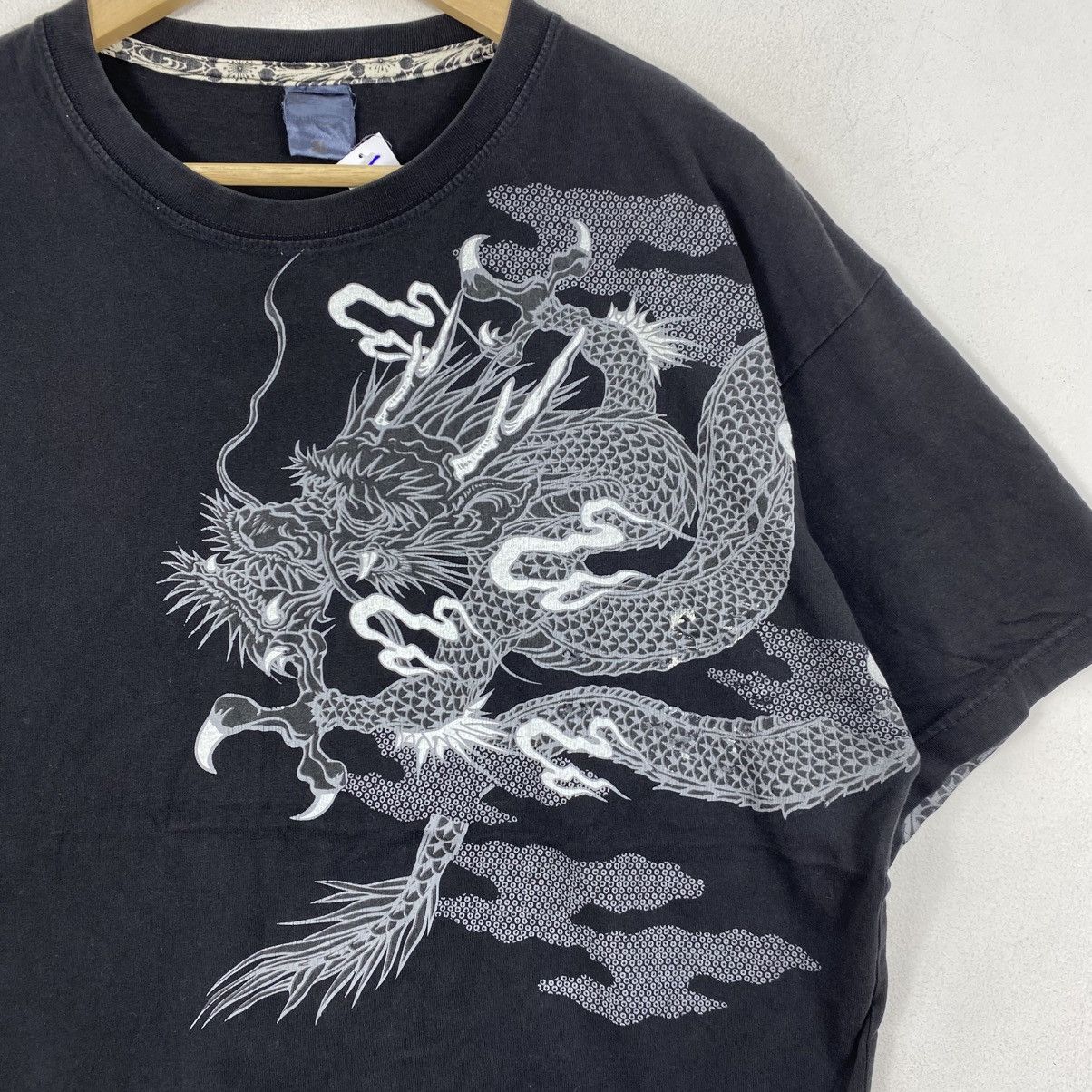 Japanese Brand Vintage Japanese Dragon Graphic Tee 3L Black Streetwear Size US L / EU 52-54 / 3 - 4 Thumbnail