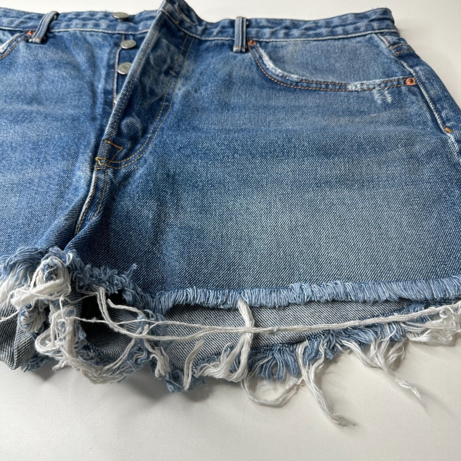 GRLFRND GRLFRND Cindy Button Fly High Rise CutOff Short Raw Hem 32 Size 32" / US 10 / IT 46 - 2 Thumbnail