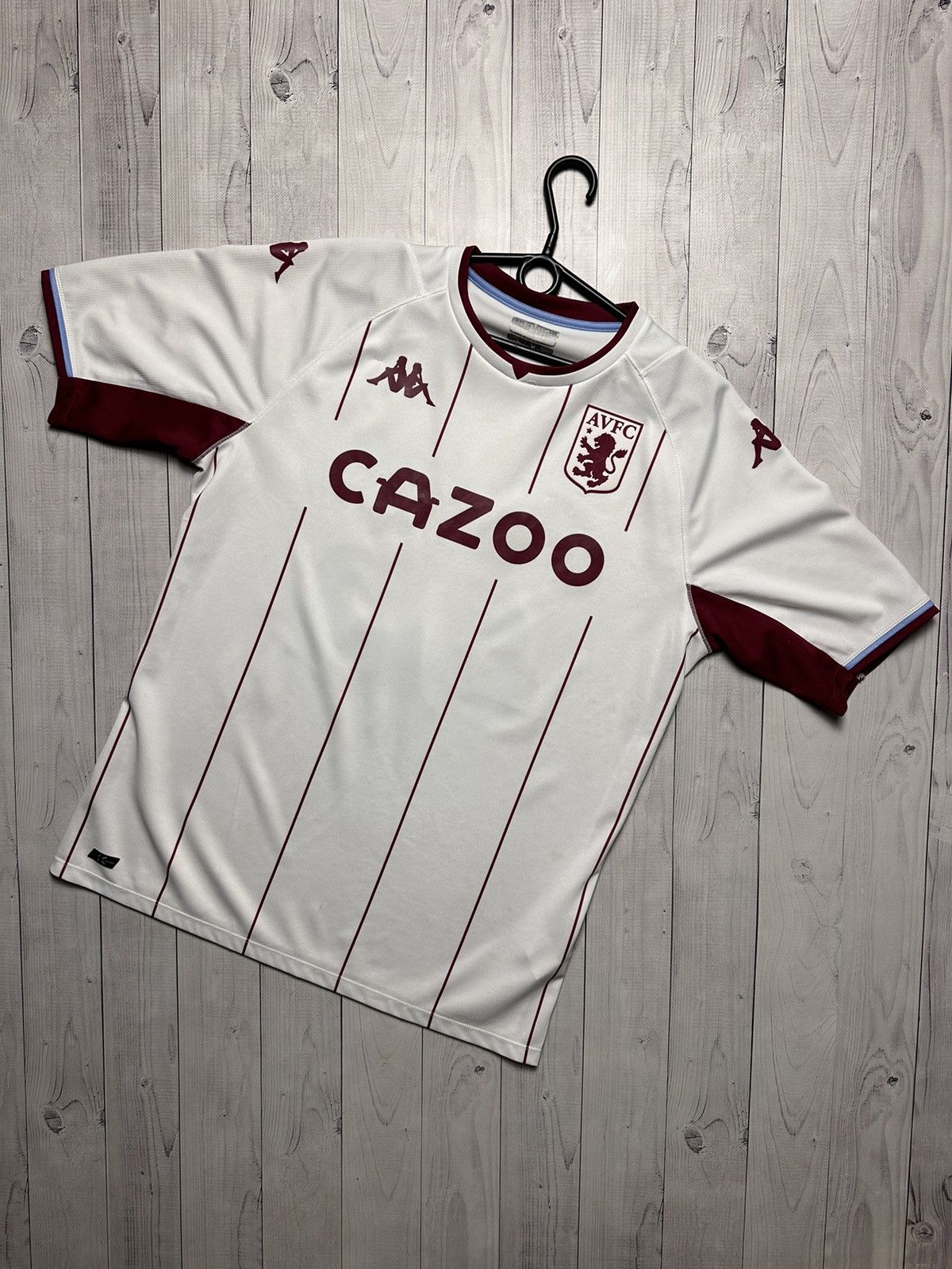 Vintage Vintage Aston Villa 23 Coutinho soccer jersey size L Size US L / EU 52-54 / 3 - 2 Thumbnail