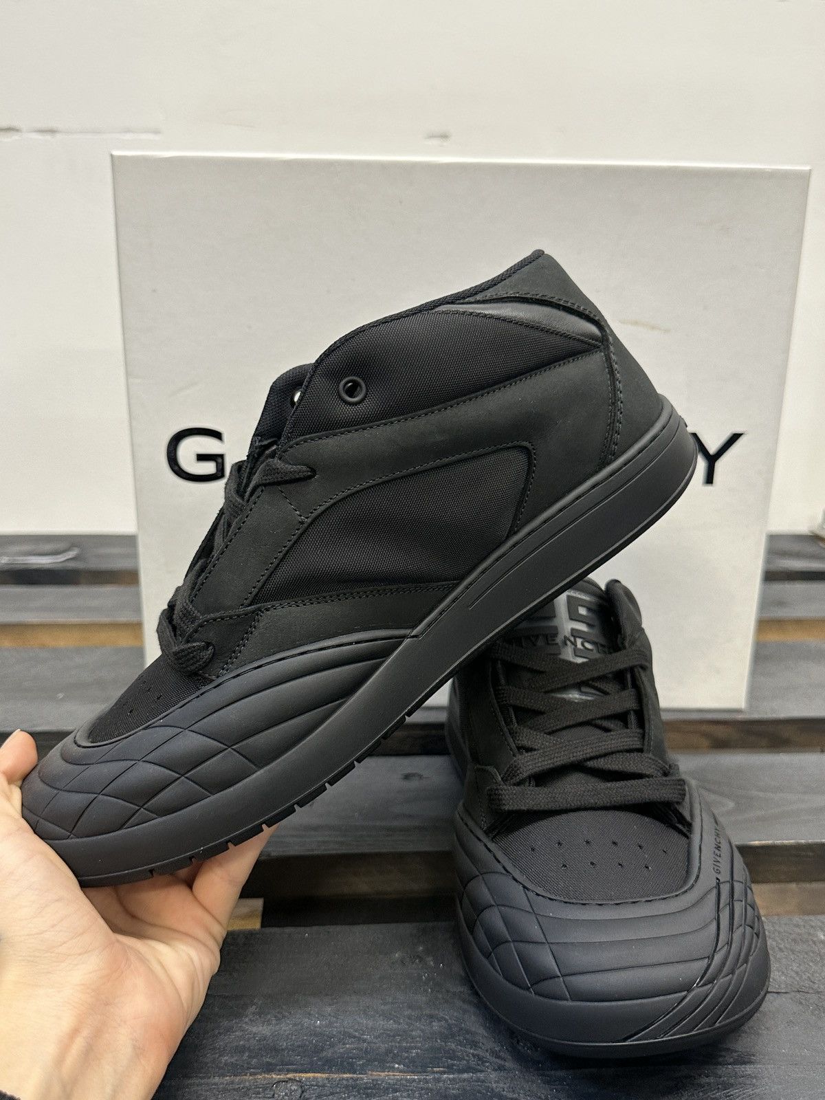 Givenchy Mid Top Sneakers. Sz 41 Size US 8 / EU 41 - 6 Thumbnail