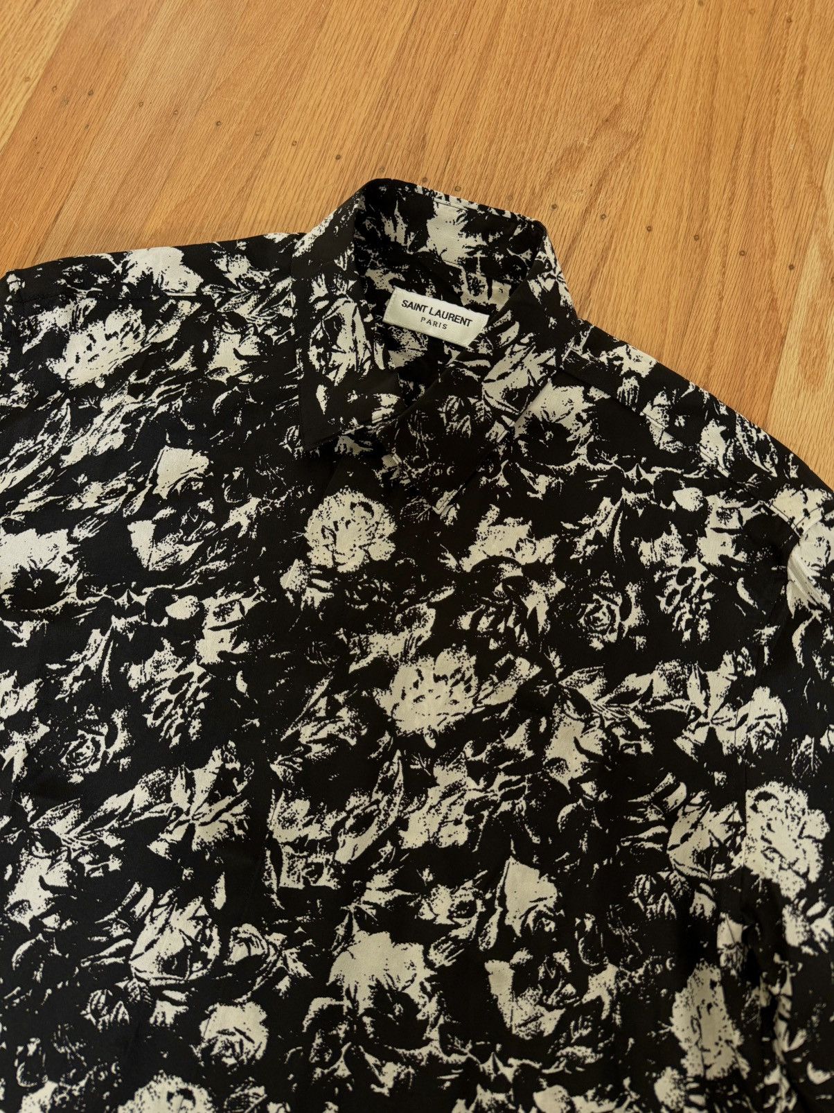 Saint Laurent Paris SAINT LAURENT SS21 FLORAL SILK SHIRT Size US M / EU 48-50 / 2 - 3 Thumbnail