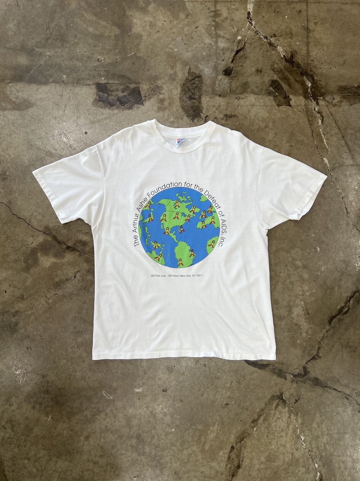 Vintage Vintage Aurthur Ashe Foundation AIDS Social Earth Tee XL Size US XL / EU 56 / 4 - 2 Thumbnail