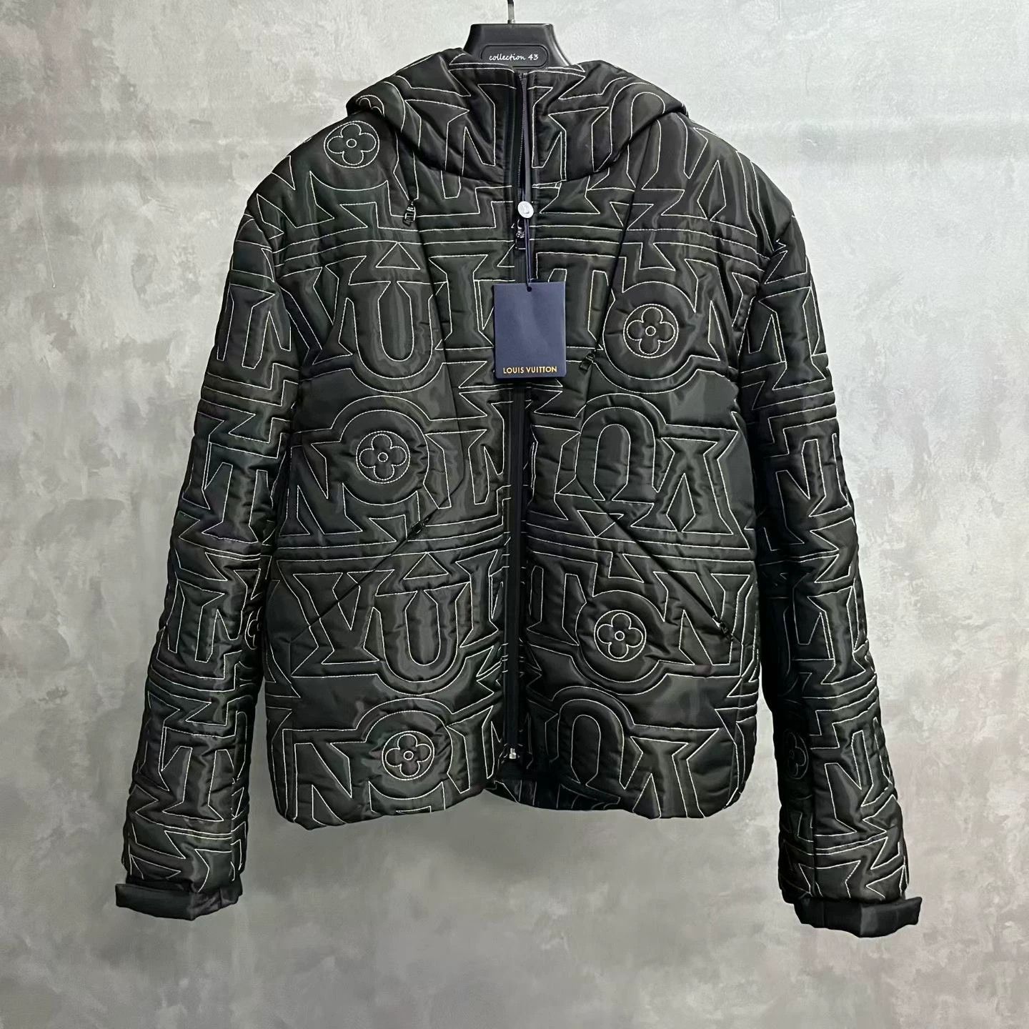 Louis Vuitton louis vuitton black hooded puffer jacket Size US L / EU 52-54 / 3 - 1 Thumbnail