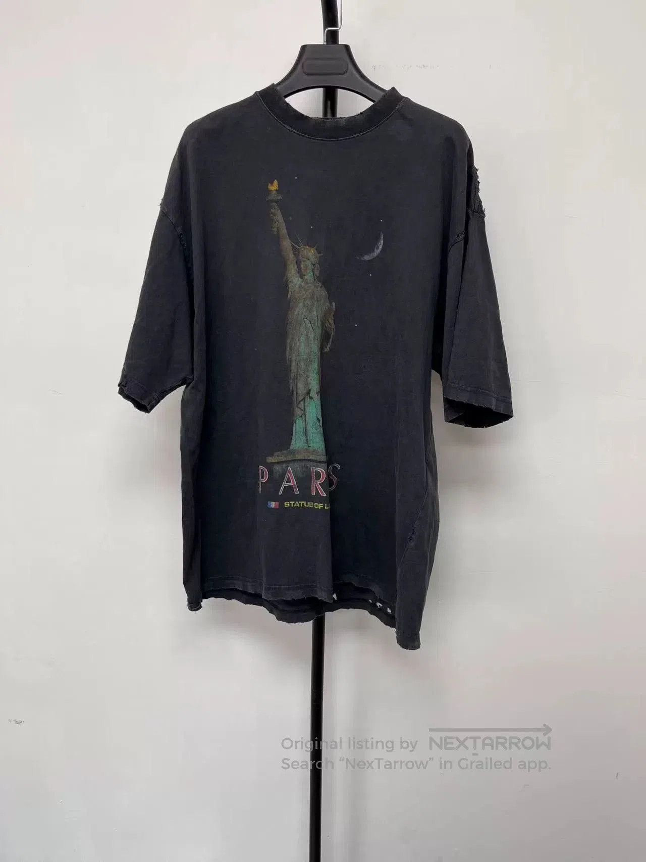 Balenciaga Balenciaga Graphic Letter Print Crewneck T-Shirt. Size US S / EU 44-46 / 1 - 1 Thumbnail
