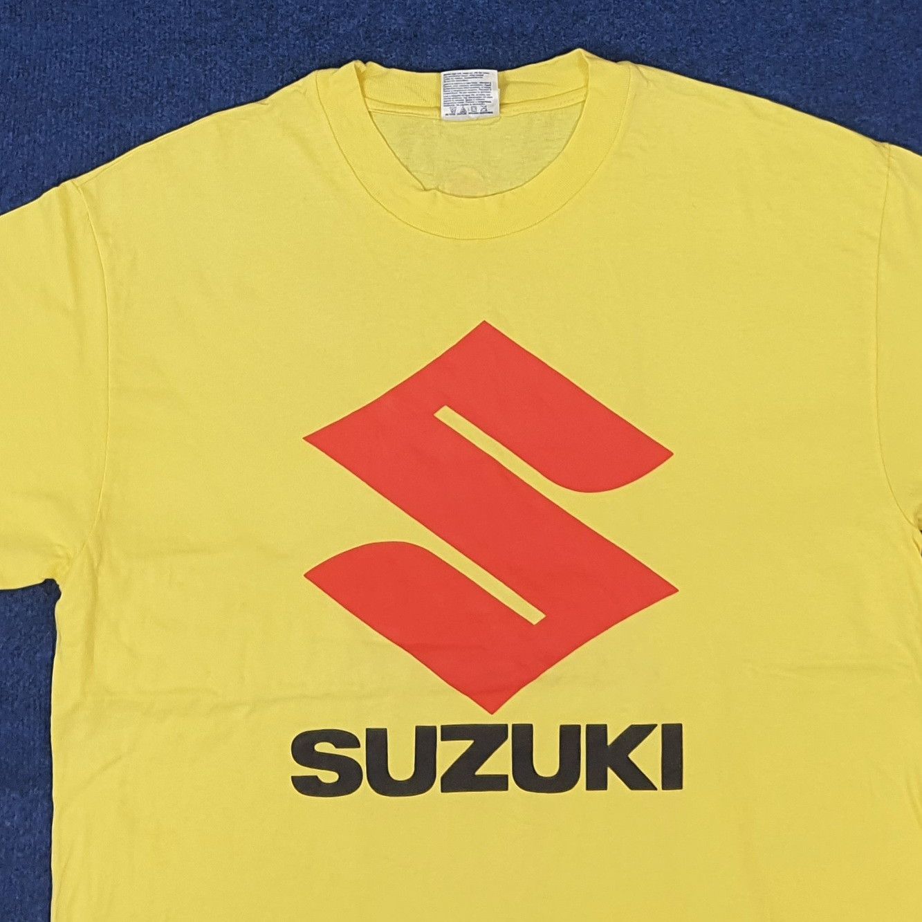 Japanese Brand Vintage SUZUKI Japan Motorsports Brand Tshirt C239N26 Size US L / EU 52-54 / 3 - 2 Thumbnail