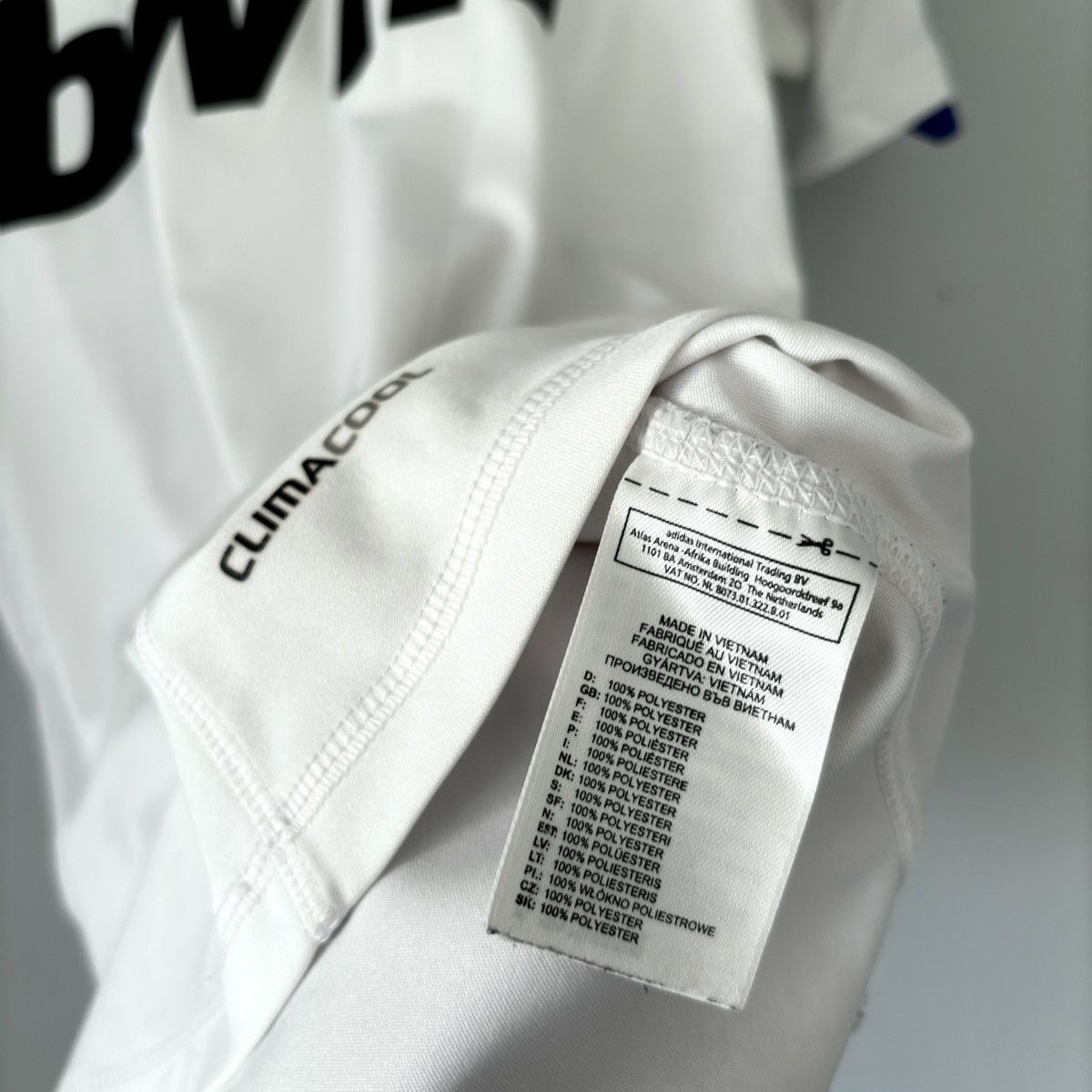 Adidas × Vintage 2010 2011 Real Madrid Ronaldo Adidas Home Kit Soccer Jersey Size US S / EU 44-46 / 1 - 9 Thumbnail