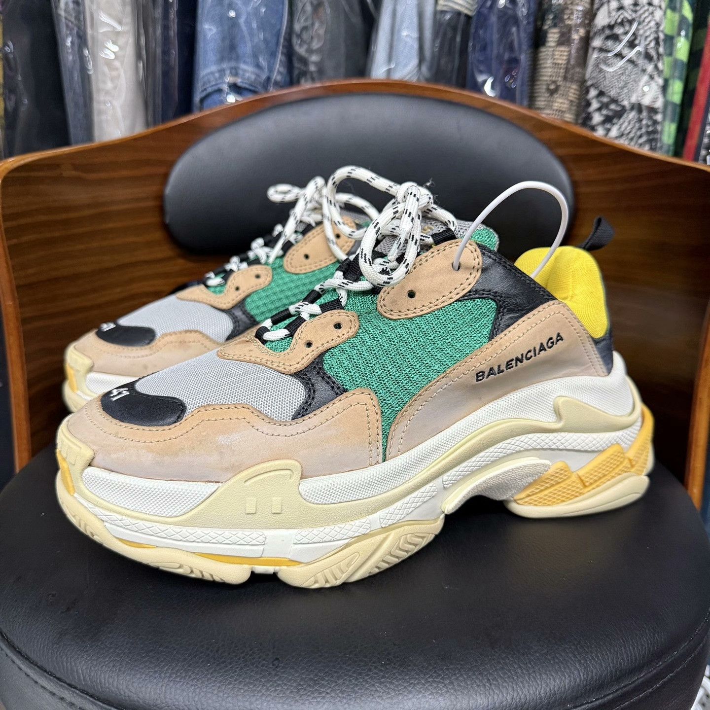 Balenciaga Balenciaga Distressed Multi Lowtop Sneakers 41 Men Size US 8.5 / EU 41-42 - 1 Thumbnail