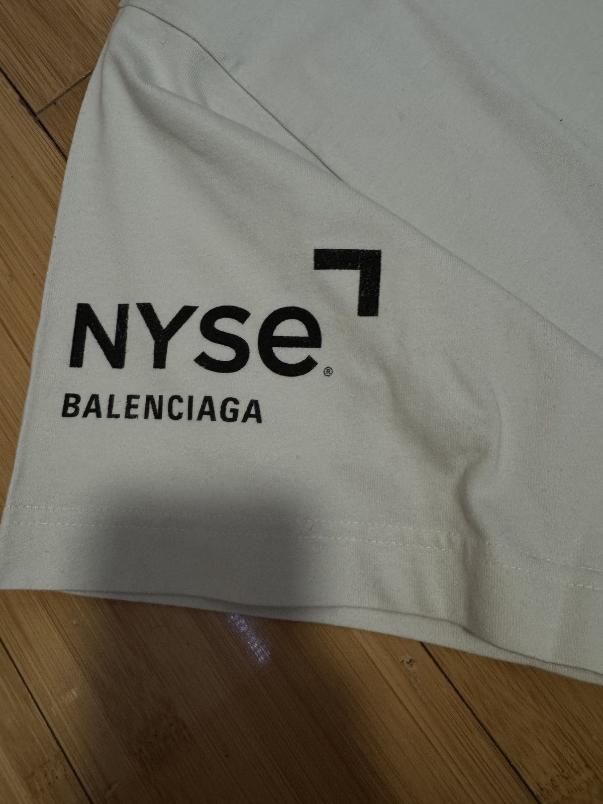 Balenciaga Balenciaga New York Stock Exchange Size US L / EU 52-54 / 3 - 3 Thumbnail