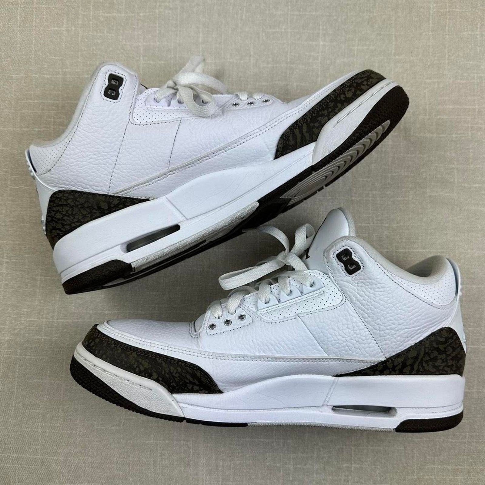 Jordan Brand 2018 Jordan 3 "Mocha" Size US 11.5 / EU 44-45 - 4 Thumbnail