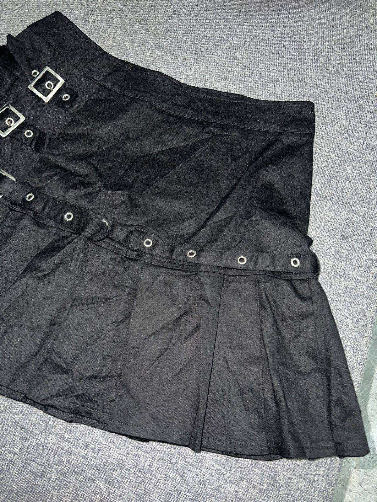 Japanese Brand Bodyline Punk pleated mini skirt ➕🧛🏻‍♀️ Size 25" / US 0 / IT 36 - 6 Thumbnail